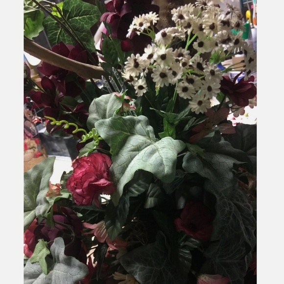 ***SOLD*** Driftwood Birdhouse Late Summer Burgundy Reds Floral Arrangement - Picture 8 of 9